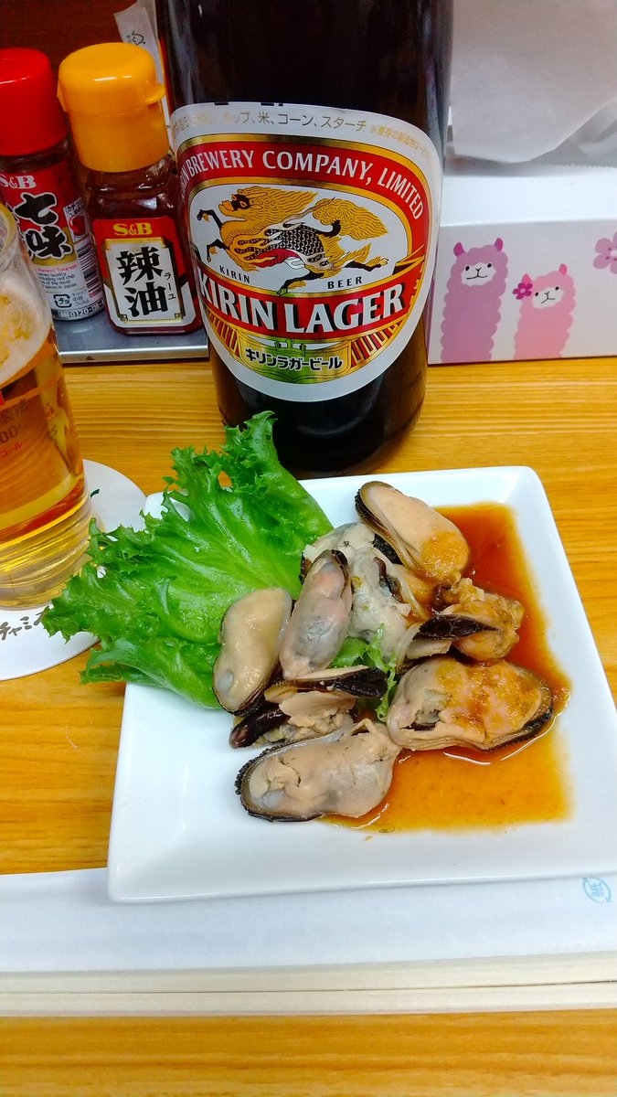 NabechanF's tweet photo. 【リマインド】
間違った情報を出してしまい、本���に申し訳ない…。
#立ち飲みスタジアムなべちゃん 
は本日29日が年内ラストです。
営業時間はお客様次第とのこと。
中の人は先程ご挨拶してきましたが、場合によってはもう一回いくかもw
宜しければ、今年最後のなべちゃんへ、是非。 https://t.co/6Y9uHAl9zx
