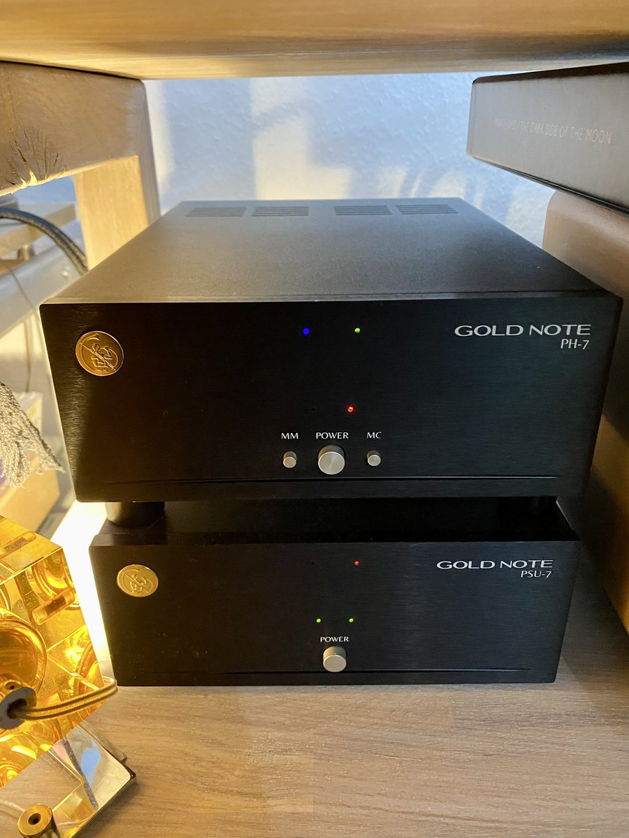 @vinylishere E.A.T C-Major with an DENON 103 and GOLDNOTE preamp @GoldNote_Italy #audiophile #vinylcommunity #vinyl #Sound #Audio #turntable bought at @SGAkustik with perfect service #CustomerService @hifisetup @Berny2876