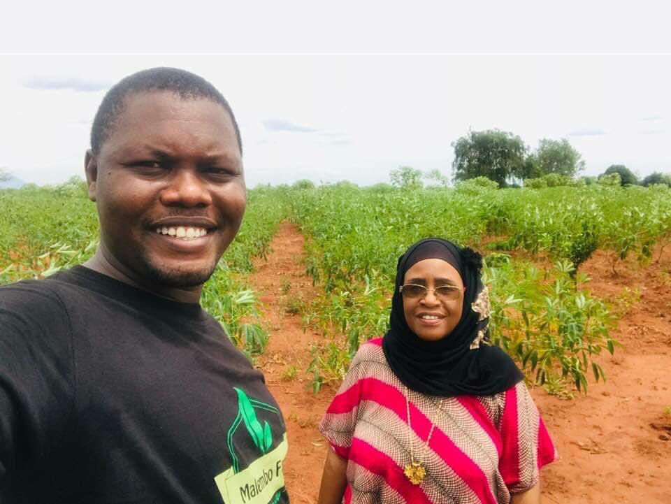 MalemboLE's tweet photo. Kilimo ni sayansi ,

Kilimo ni biashara ,

Kilimo ni teknolojia,

Kilimo ni utajiri.

Kilimo siyo uchafu,

Kilimo siyo ufukara,

Kilimo siyo uzumbukuku. 

Kilimo ni tasnia ya maisha ya mwanadamu ambayo ni ubinadamu wenyewe.

—@MalemboLE https://t.co/XbABUdc9iE