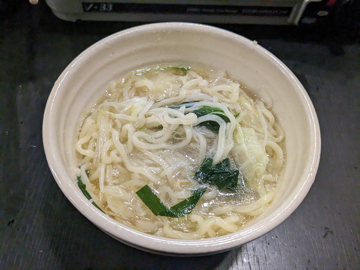 bg_itikawa's tweet photo. 幸楽苑のモツ鍋を食べました。結構良かったです。シメのラーメンも頂きました。 https://t.co/Vwp10qUcH0