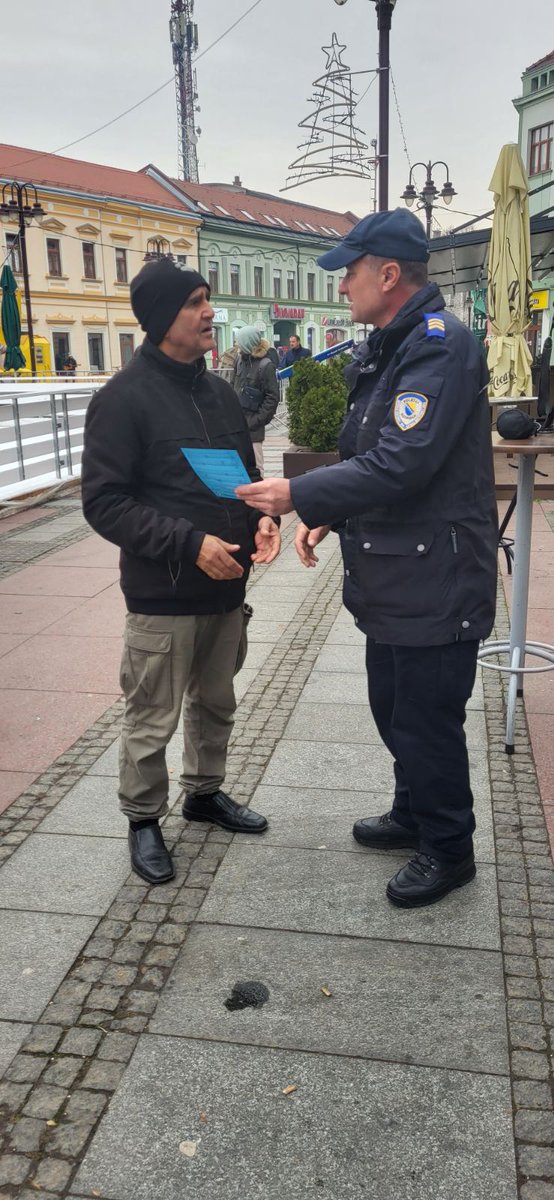 VedadPinjo's tweet photo. While promoting safety for all during festive season, police officers are also advising to restrain from illicit SALW usage in celebratory purposes as form of responsible ownership. Celebrate with your heart, not with the firearm! #GunshotIsNotMusic #Roadmap🙏 to 🇩🇪🇬🇧🇫🇷🇸🇪🇳🇱🇳🇴&amp;🇪🇺 https://t.co/B5GS039YCF