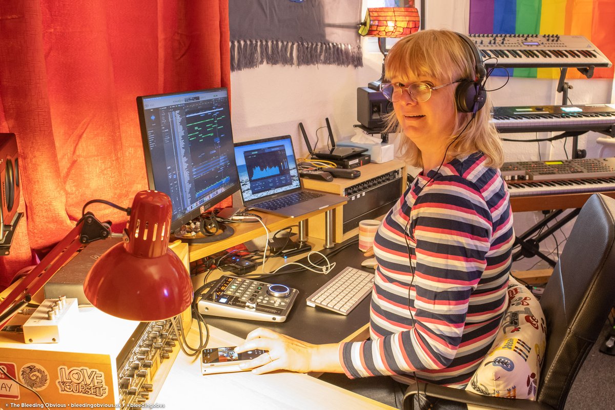 bleedingobvs's tweet image. HEADSUP! With the increase in edgelord-influenced awfulness and bigotry I spend very little time here now. Instead I'm on...

👉🏻 FB facebook.com/thebleedingobv…

👉🏻 Insta instagram.com/bleedingobvs/

👉🏻 Masto blop.social/@bleedingobvs

See ya there loves 🙌🏻

#TransRights #LGBWithTheT #queer