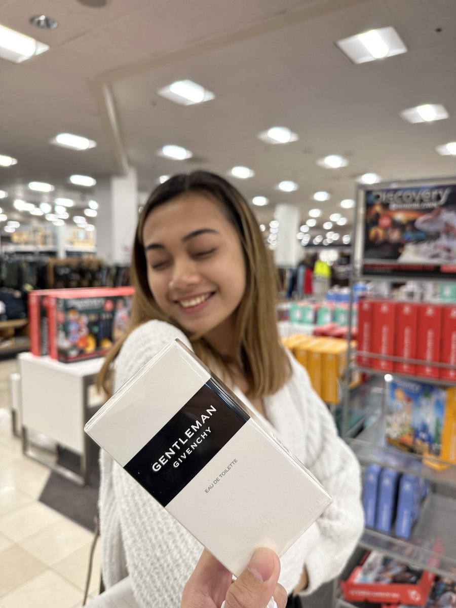 JarelRev's tweet image. Puro pabango gift mo sakin. Ganun na ba ako kabaho @yannakeeeym 🤣 TY 🫶