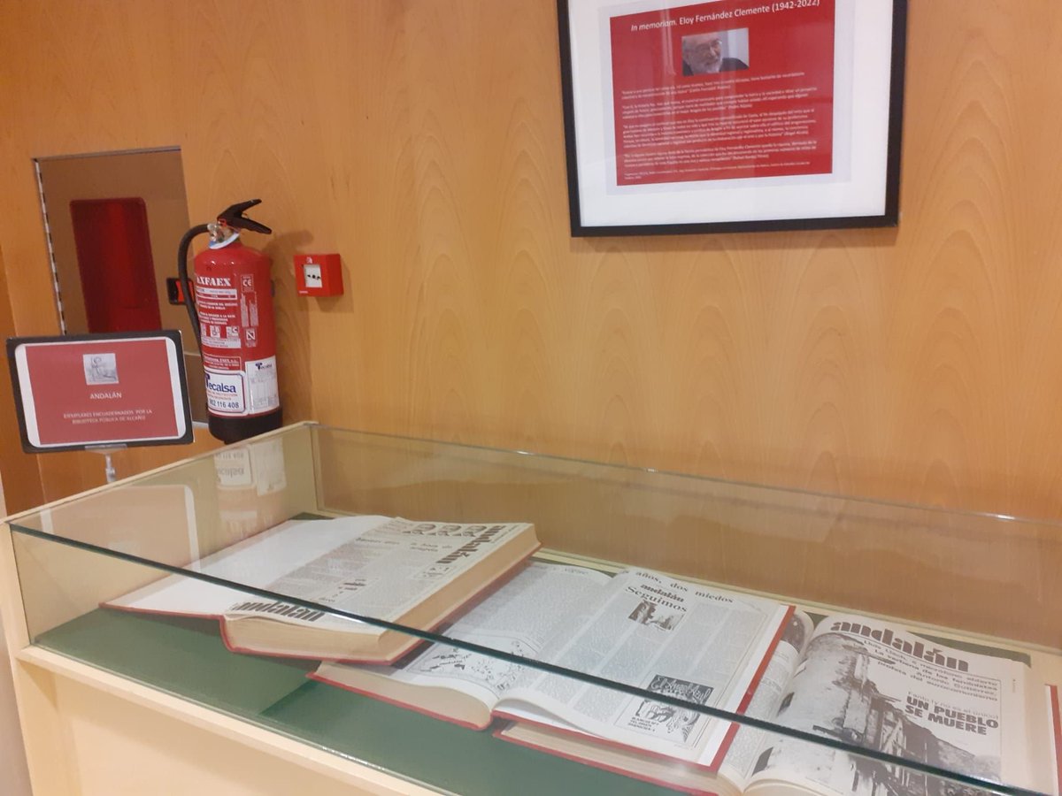 AytoAlcaniz's tweet photo. La planta calle de la Biblioteca municipal guarda un espacio para exponer parte del legado que el recientemente fallecido Eloy Fernández Clemente ha ido donando a nuestra ciudad a lo largo de los últimos quince años. 🗞🗞🗞 https://t.co/iUjdBTUESv