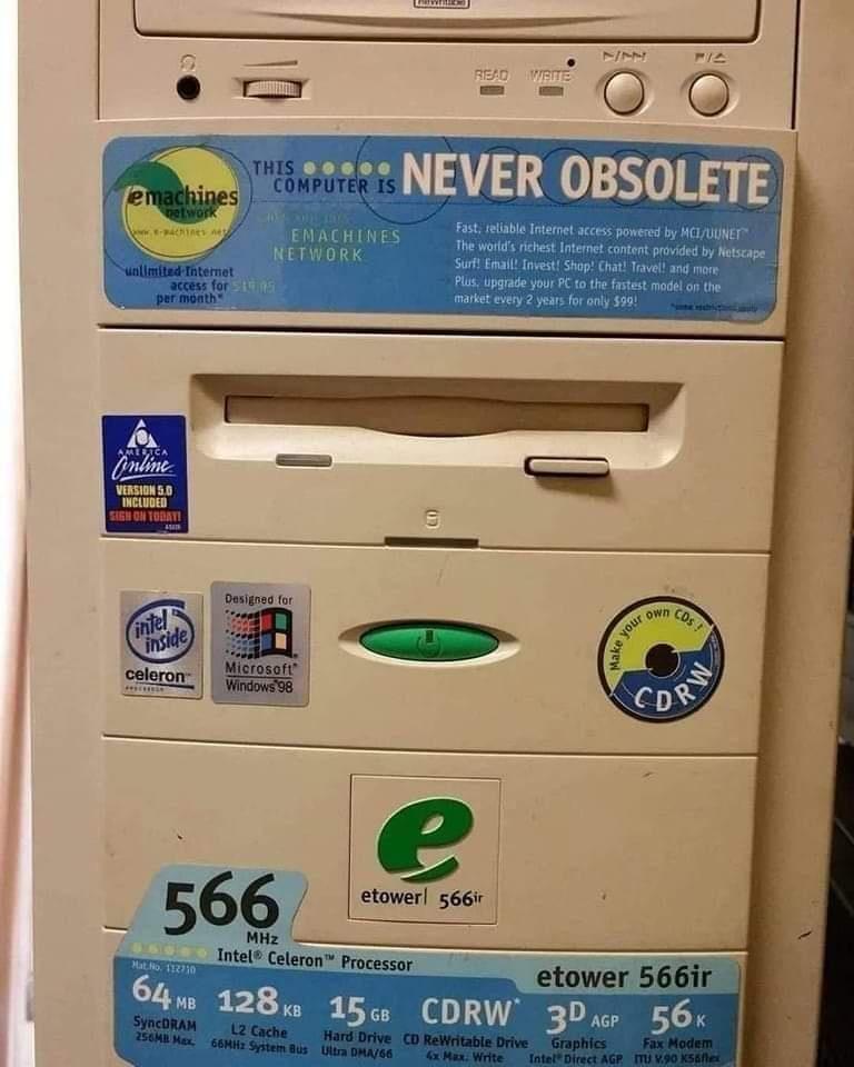 bearstech's tweet photo. Un PC jamais obsolète, ça c'est une bonne idée https://t.co/Dmf7kaGuSW
