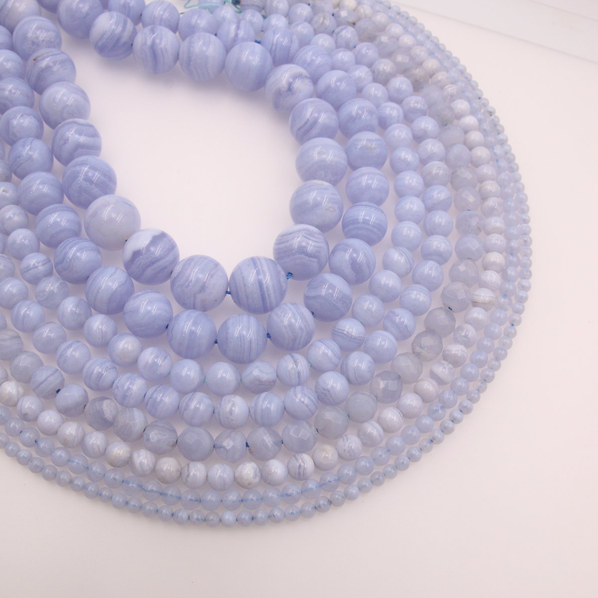 EnJowele's tweet photo. Natural Blue Lace For Making Your Dainty Jewelry！
Shop>>link in bio

#bluelaceagatejewelry #bluelaceagate #stonejewelry #gemstonejewelry #jowele #jewelrymaking #jewelryfindings #handmadejewelry #artisanjewelry #jewelryoftheday #jewelrydesign https://t.co/rIxhf1LHph
