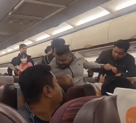 ani_digital's tweet photo. Mid-air brawl between passengers on Thailand-India flight, BCAS seeks detailed report

Read @ANI Story | https://t.co/5TF1IxUXDl
#IndiaThailandFlight #midflightbrawl #midairbrawl #BCAS #IndiaThailand https://t.co/wyeBVK5p2Y