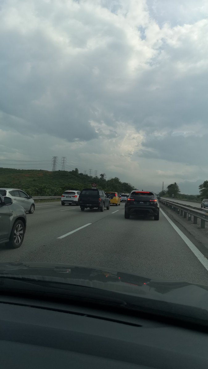 Bukankah <a href="/plustrafik/">plusline1800880000</a> berjanji tidak menjalankan kerja2 pembaikan jalan (bukan urgent) ketika musim cuti dan high traffic volume season
<a href="/anthonyloke/">Loke Siew Fook</a>