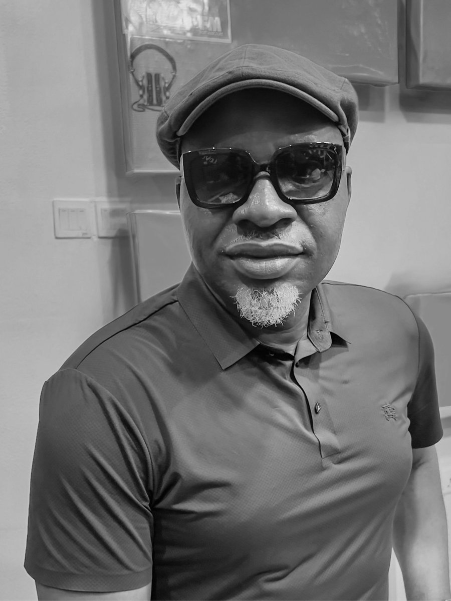 sunnyneji's tweet photo. Run your race to the best of your ability and leave the rest to God; your works will speak for you at the appropriate time.
Meanwhile, keep enjoying #whosendme on all streaming platforms 👇
#sunnyneji #brandnewsong #whosendmebysunnyneji #Afrobeats #highlifemusic https://t.co/0a6uttPtAO