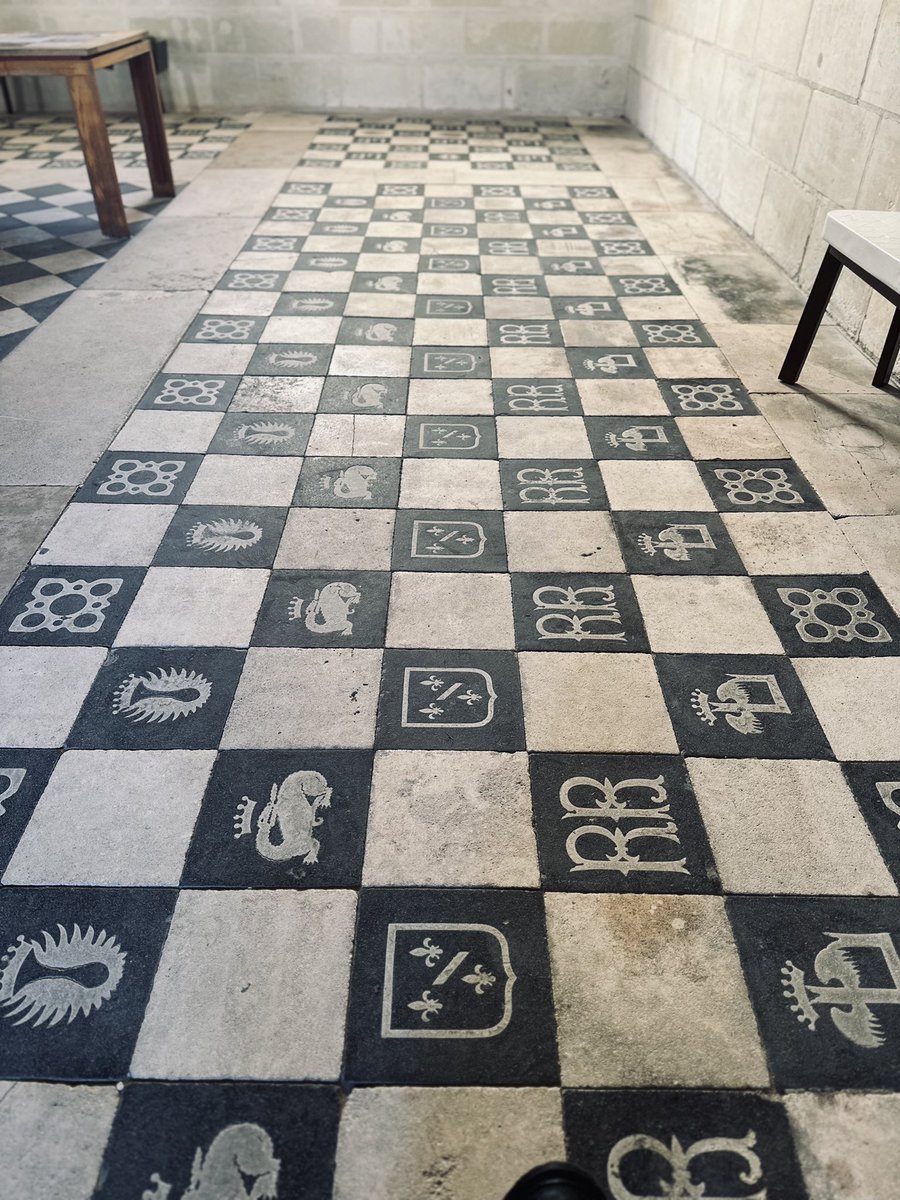 Bravo à l’Abbaye <a href="/fontevraud/">Abbaye royale de Fontevraud</a> pour son parcours d’accès #pmr sur l’intégralité du site y compris dans les étages