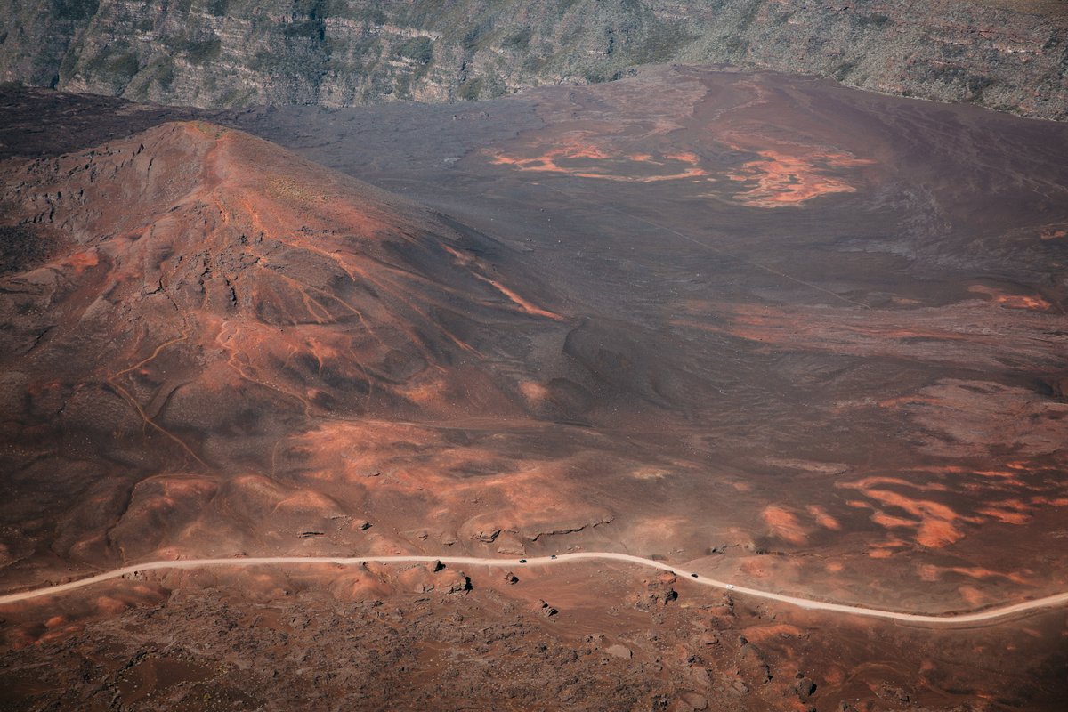ReunionTourisme's tweet photo. ❤️Les belles couleurs de la Plaine des Sables.🧡

📸@loeildeos / JL Allegre

#lareunion #reuniontourisme #ileintense #gotoreunion https://t.co/aj7IDJviDD