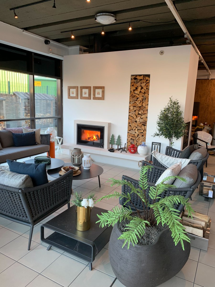 Good morning from Belper! We hope you had a wonderful Christmas! 🎄 

We are open today, tomorrow &amp; Saturday! If you're not sure how to spend your 'Twixmas', 'Chrimbo Limbo', whatever you like to call these weird days, then pop into the showroom! 

📍 Goods Road, Belper, DE56 1UU