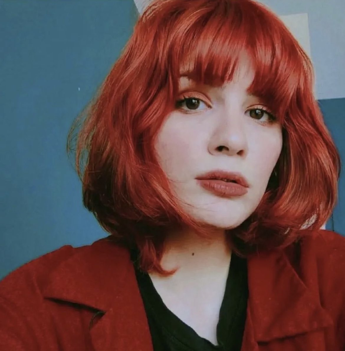 Seit 40 Tagen verhaftet und verschwunden. #MinaAfshari, 24 Jahre , wurde am 14. November in Karaj festgenommen. Ihre Familie schwieg weil sie dachten, dann käme sie schneller frei. Doch nach 40 Tagen haben sie immer noch keine Information über ihren Verbleib. #Iran