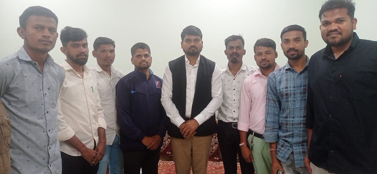@ChaitarbhaiD ..22/4/2022 ના રોજ ગૃહમંત્રી હર્ષ સંઘવી સાહેબે પ્રેસ કોન્ફરન્સમાં એવું કહ્યું હતું કે LRD Waiting 2018 20% ઓપરેટ કરીશું અને તમામ ઉમેદવારોને નિમણુંક આપીશુ છતાં હજુ તમામ ઉમેદવારોને નિમણુંક આપી નથી તો હવે આપ યોગ્ય જગ્યાએ રજુઆત કરીને વહેલી તકે ન્યાય અપાવો એવી આશા છે.