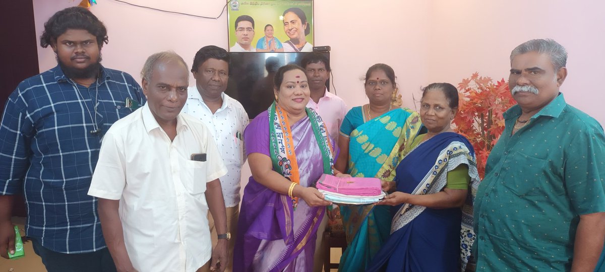 IrumalarNews's tweet photo. #aitctamilnadu தலைவர் Dr.Sabitha அவர்களை திருவள்ளூர் மாவட்டம் செங்கல்பட்டு மாவட்டம் தென் சென்னை மாவட்ட நிர்வாகிகள் இன்று சந்தித்தனர் கட்சி வளர்ச்சி சம்பந்தமாக ஆலோசனை நடைபெற்றது.
#AbhishekBanerjee #MamataBanerjee #AITCOFFICIAL #IrumalarNews #aitctamilnadu #drsabitha https://t.co/QXlzIAhcib