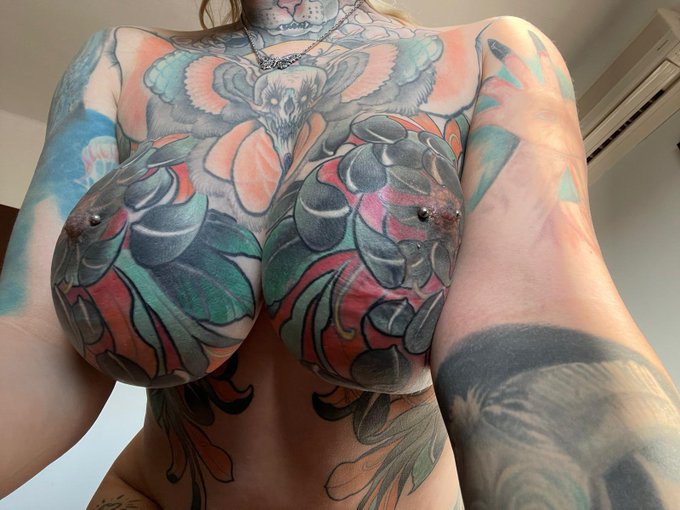 End of the year sale!  https://t.co/DWFHhlzVGD  Watch me fuck! https://t.co/AsSaNYxaDp