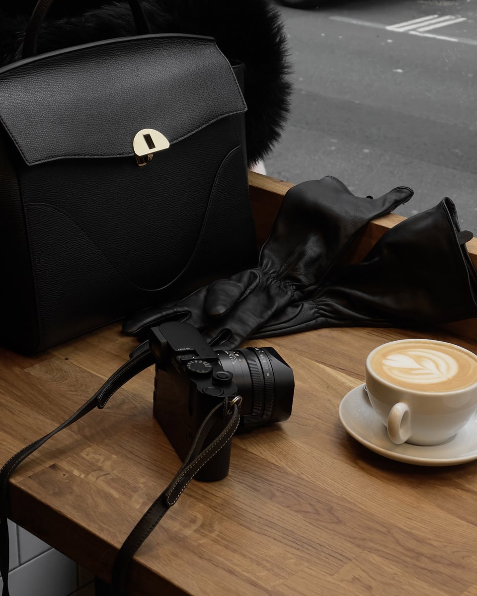 Leica_UK's tweet photo. #ThroughYourQ2 with Ivona Zupet.
"The Leica Q2 is the perfect camera to capture the world as the eye sees it. You only need to know how to press a button, everything else is done by the Leica Q2."
Camera: #LeicaQ2
π https://t.co/OOBjKsiMmB
π·: Ivona Zupet https://t.co/rEjHhsZhAF