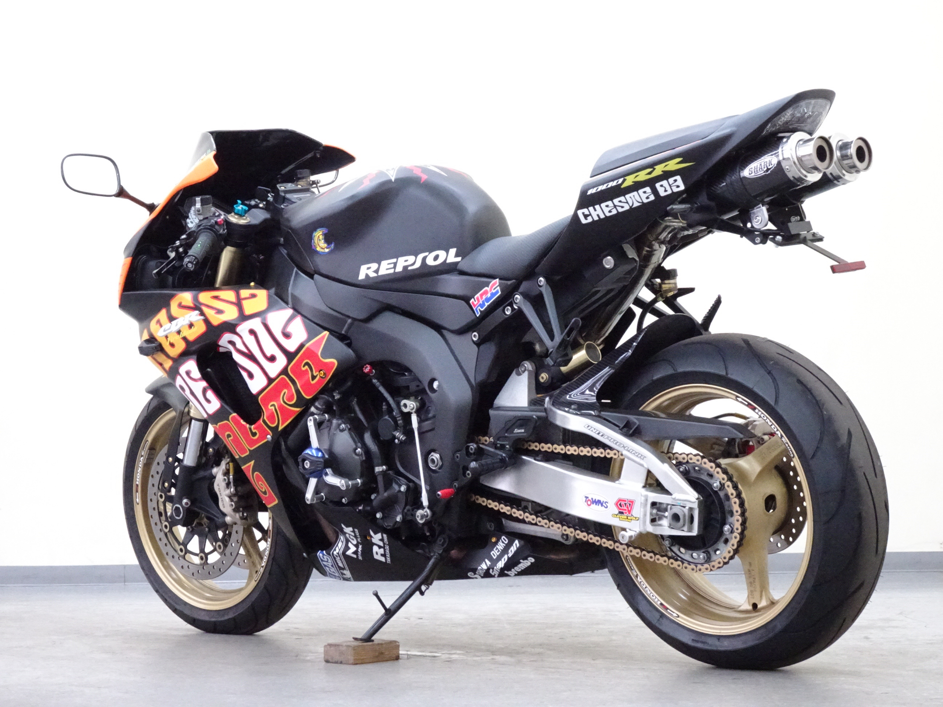 IXO HONDA RC211V ロッシ　バレンシア特装車　1/24 IXO HONDA RC211V ロッシ バレンシア特装車 1/24 Ixo Models 1