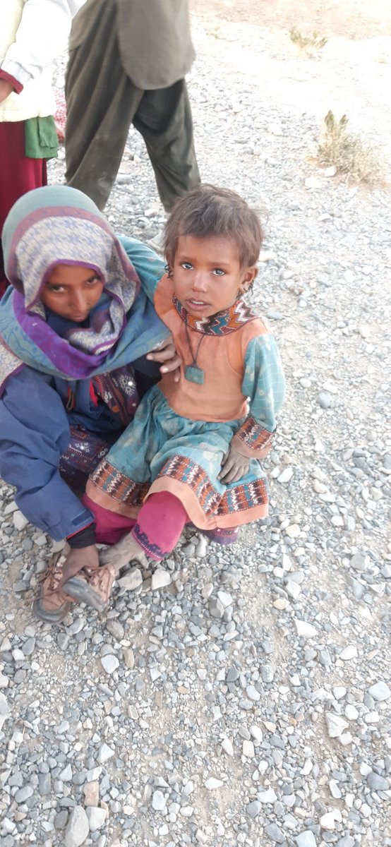 IrfanZehri100's tweet photo. Don't forget such people around you in this severe cold, come forward and support us so that warm clothes and sweaters can be delivered to these people.
Contact.
03361868148
#Zehri #WinterclothesDrive
@ArmedWithWords @KazmiSyed_PTI @Misa72_1 @waqas_amjaad @KazmiWajahat https://t.co/n07U9dy3Jt