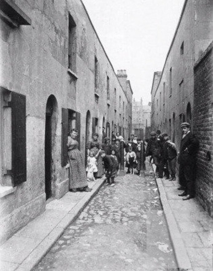 ℝ𝕚𝕡𝕡𝕖𝕣 on Twitter "John Galt photographed the slum conditions in