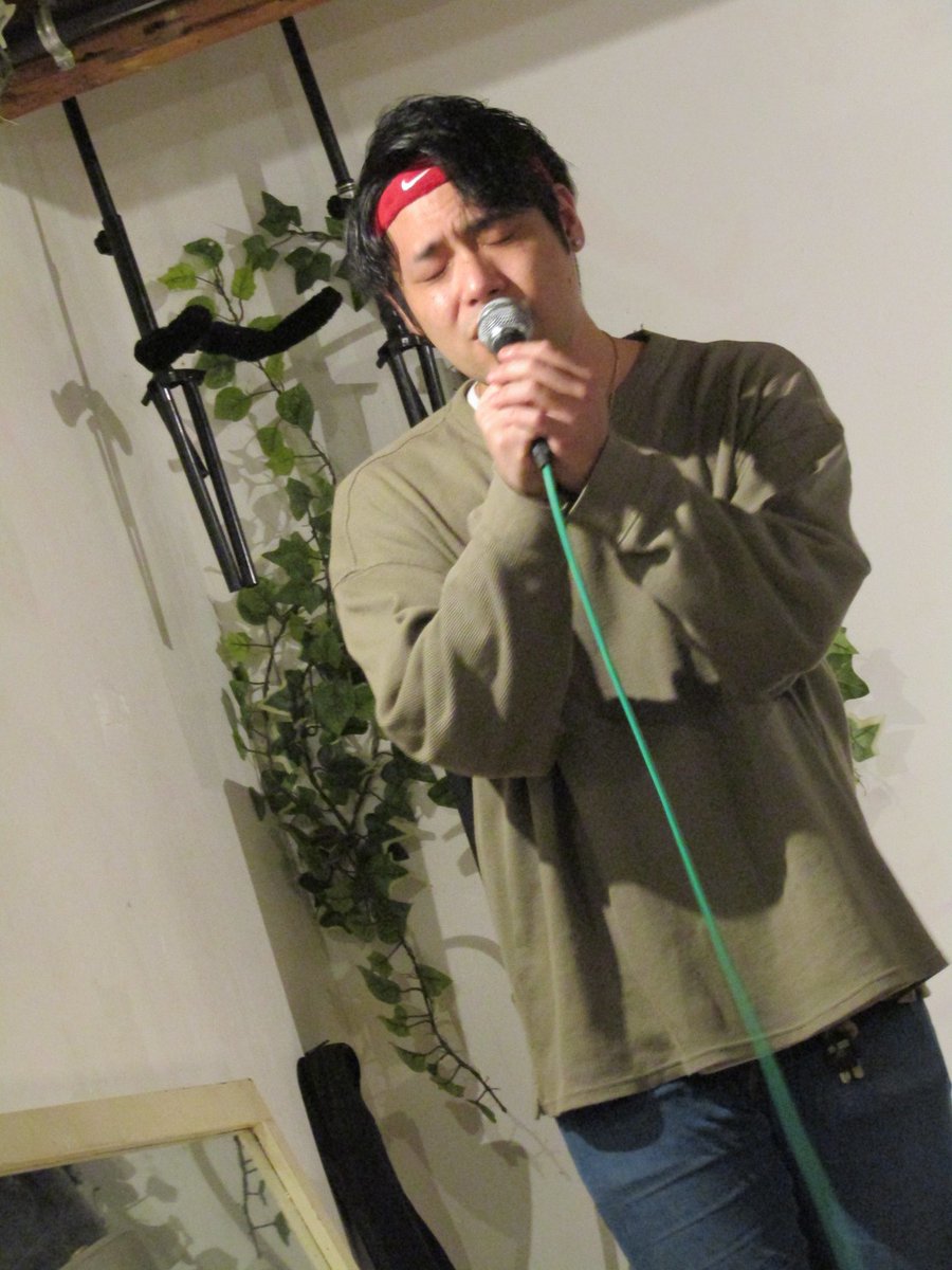 MusicShowta's tweet photo. 来年はこのアカウントも育てないとな😂
今年もまだまだフォロー募集中😉

#弾き語り 
#音楽好きさんと繋がりたい 
#フォロー https://t.co/G1QDwIakTk