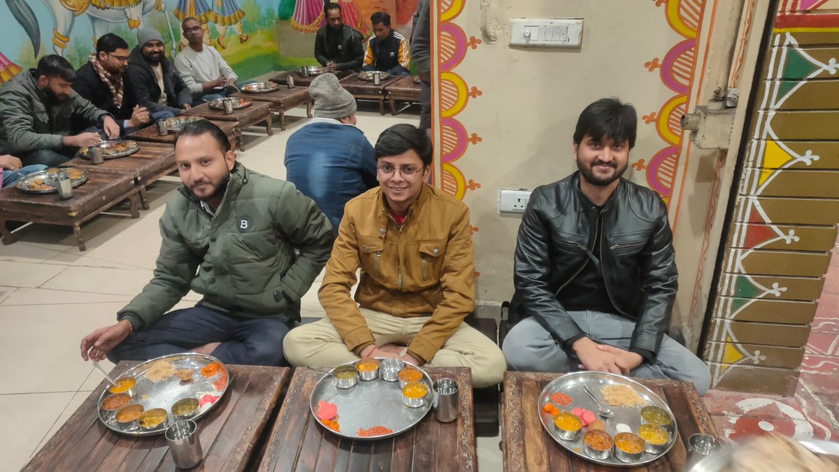 age_vert's tweet photo. Life is full of surprises and sometimes the most unexpected things happen with the best intentions. #NewYear Celebration at #ChokhiHaveli with Vert-Age Warriors. 
#HappyNew #VertageDialer #AutoDialerSoftware #bestautodialersoftware #autodialersoftwareformobile #autodialersoftware https://t.co/KdZlw82TPJ