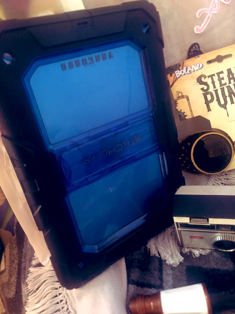 SeleneLuna3006's tweet photo. Ya lo tengo todo!!! Para el cosplay!!! Soon!!!ππ #classicdoctorwho #doctorwhoclassic #tardis #doctorwhoreplica #whovian #whovians #doctorwhofandom #doctorwhofans #doctorwho https://t.co/H2zBoLluc0