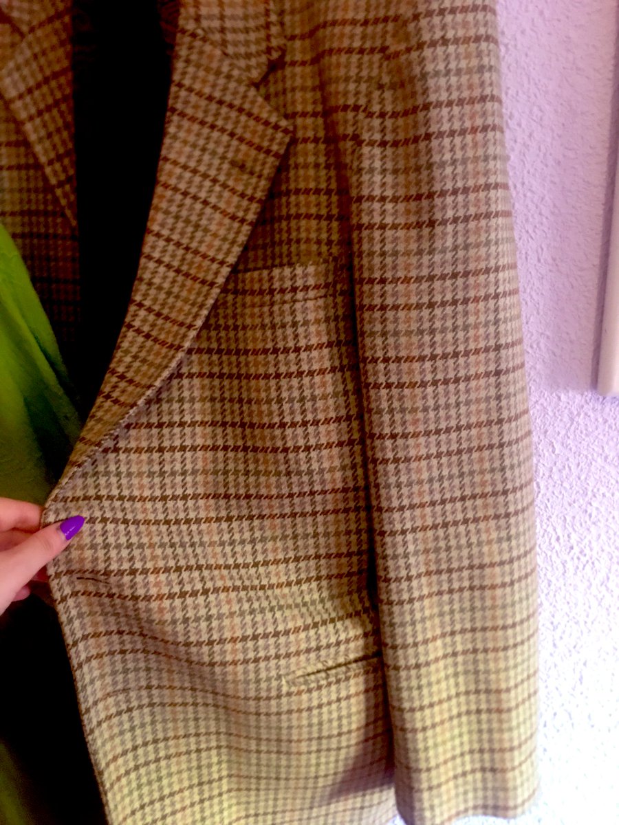 SeleneLuna3006's tweet photo. Ya lo tengo todo!!! Para el cosplay!!! Soon!!!ππ #classicdoctorwho #doctorwhoclassic #tardis #doctorwhoreplica #whovian #whovians #doctorwhofandom #doctorwhofans #doctorwho https://t.co/H2zBoLluc0