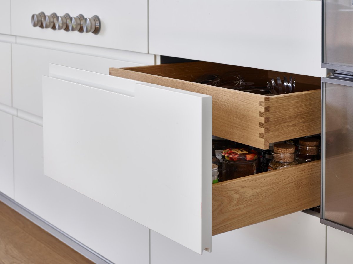 Gute #Vorsätze fürs neue #Jahr
Jeder von uns nimmt sich doch jedes Jahr wieder etwas vor... vielleicht dieses mal etwas realisierbares?
Wie wäre es denn mit mehr #Ordnung in der #Küche?

Wir wünschen euch allen einen #gutenRutsch ins neue Jahr

TEAM VOIT