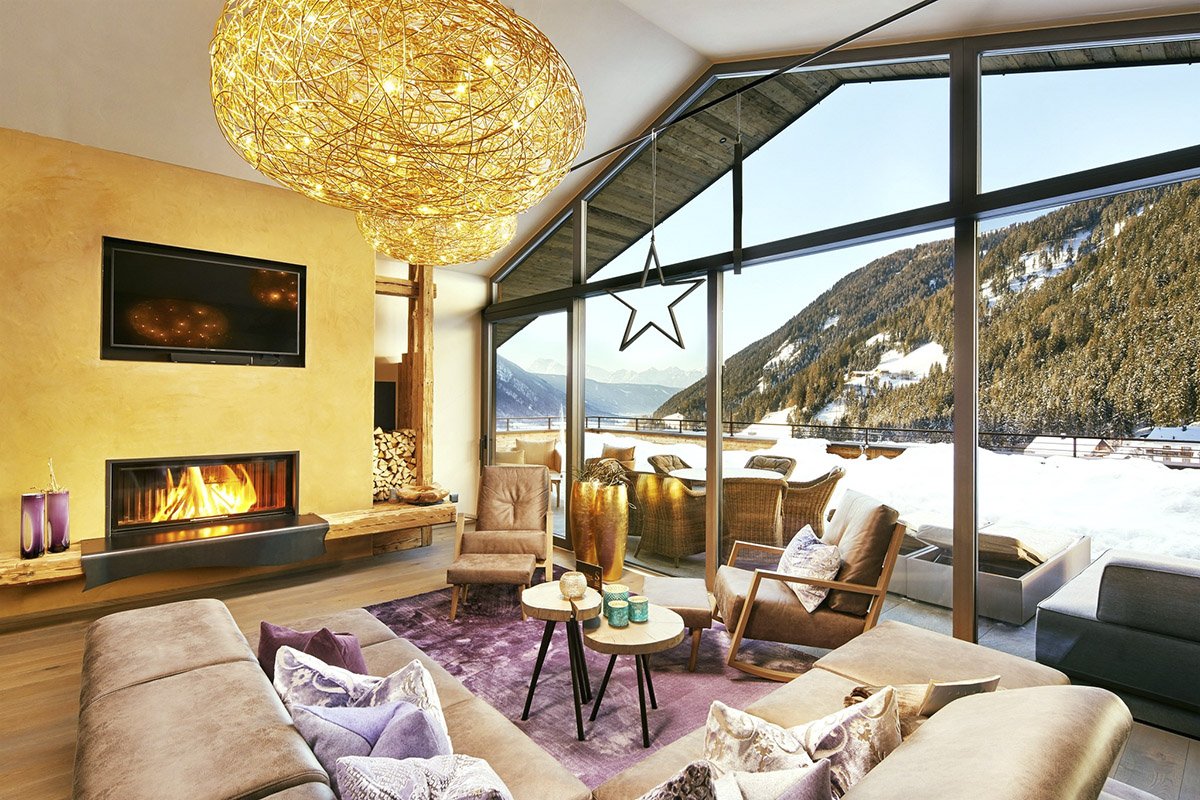 GermanyMagazine's tweet image. An exclusive holiday experience in a scenic setting - we get acquainted with the South Tyrolian Chalet Salena. It offers a sophisticated retreat with top service and a maximum of privacy, surrounded by a spectacular mountainscape.
discovergermany.com/chalet-salena-…