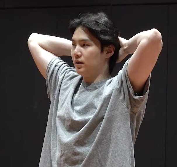 winnttaebear's tweet photo. THE MOMENT                  THE SHOT https://t.co/yPTFLMos5H