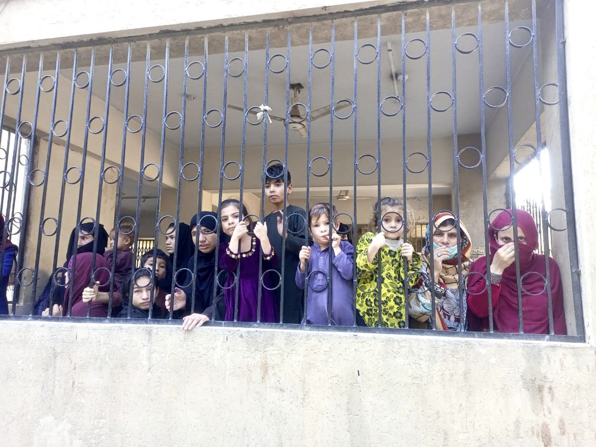 mjdawar's tweet photo. This treatment is inhumane. Unfortunately Afghans have been relegated to sub-human levels in this country since the last four decades. Strongly condemn these gross human rights violations. The government of Sindh should be ashamed of its repeated mistreatment of Afghan refugees. https://t.co/WlZIuYCEfh