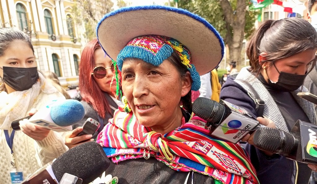 LidiaPattyM's tweet photo. Los pocos seguidores de Camacho me quieren pegar y me insultan en la calle.
Voy a denunciarlo por violencia. https://t.co/kqCVsSOiQ5