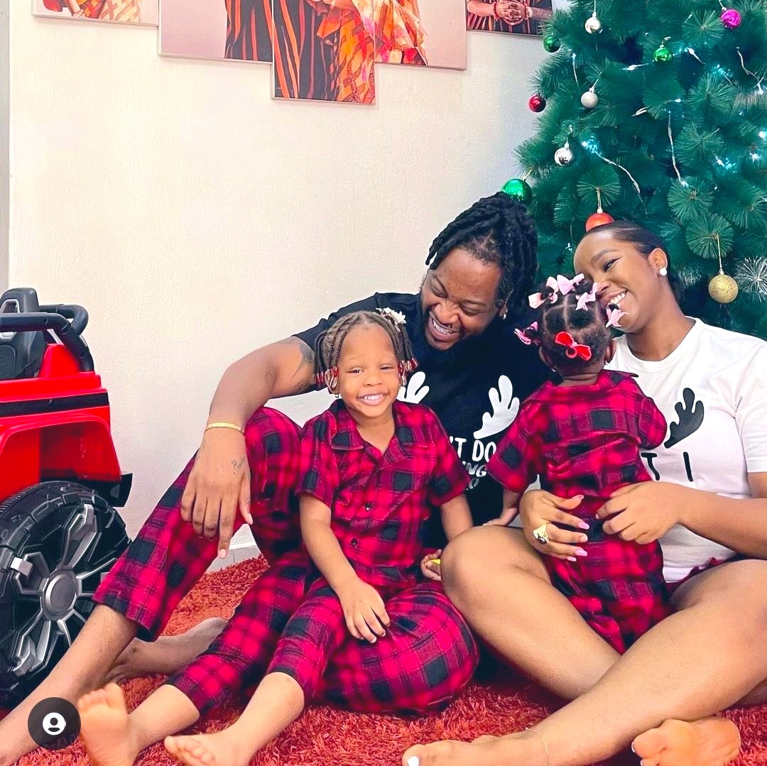 Roseangel009's tweet photo. You might not like #BBNaija . But it has some advantages. One of them is uniting people. #BBN
Compliment of the season to the Big Brother Naija 's couples:
#BAMTEDDY and #KHADONI 😍😍 https://t.co/0CtxRakJVP