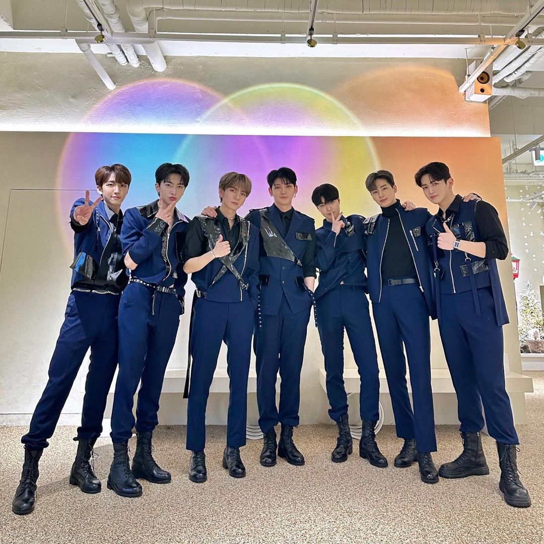 FanbaseKuhn's tweet photo. 🏹INSTAGRAM [post]🏹
221228 

🇬🇧 End of the promotion for our 11th album 🫶
Thank you, HONEY10 💛💛 

🇨🇵 Fin de la promotion pour notre 11ème album 🫶
Merci, HONEY10 💛💛 

Cr. Instagram: @/u10t_official 

@UP10TION 

#업텐션 #UP10TION #CodeNameArrow #WhatIfLove https://t.co/lnVEe5bBAL