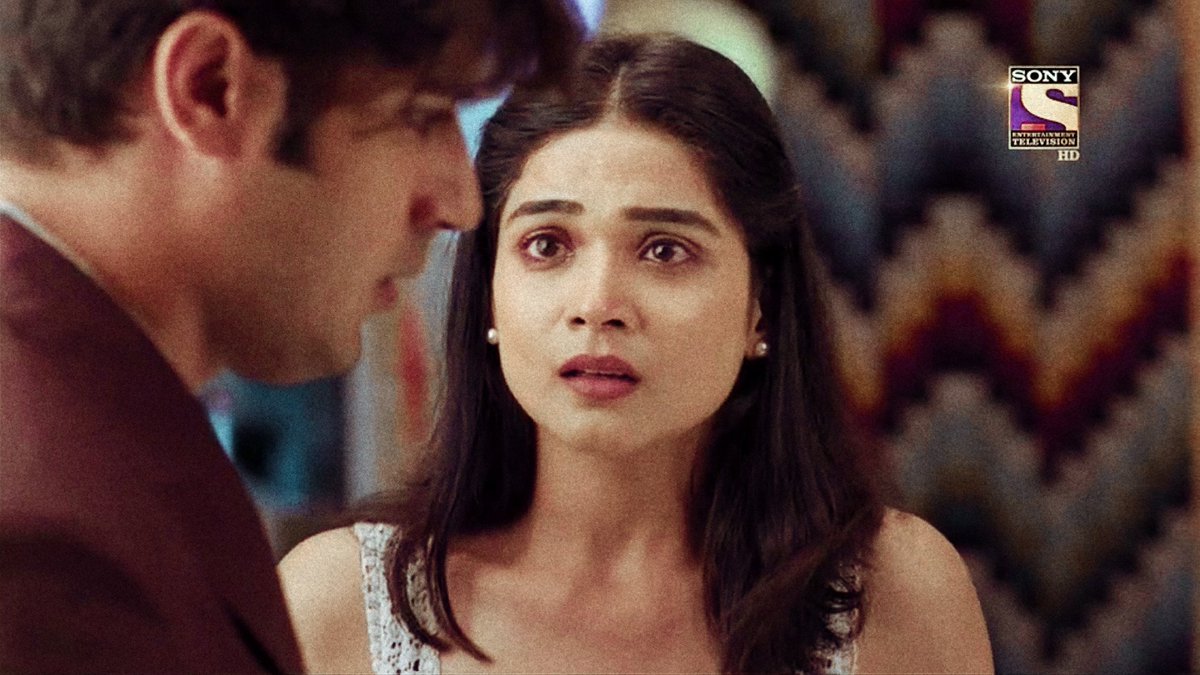 qaagazkikashti's tweet photo. and all the promises were broken that day. writers just rushed #SheJun coz of known reasons. if we really think about it the entire situation could have been handled better by both of them. i dislike how this duo shattered ๐
#YehUnDinonKiBaatHai #yudkbh https://t.co/9GiJikJtAm