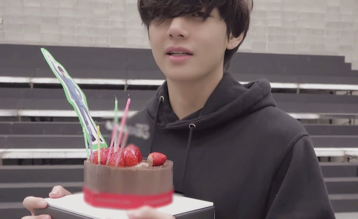 illicitvk's tweet photo. happy birthday taehyungie ♡ https://t.co/dEUKSYcsVb