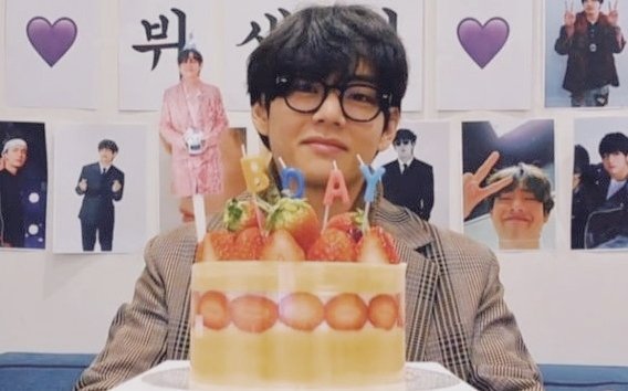 illicitvk's tweet photo. happy birthday taehyungie ♡ https://t.co/dEUKSYcsVb