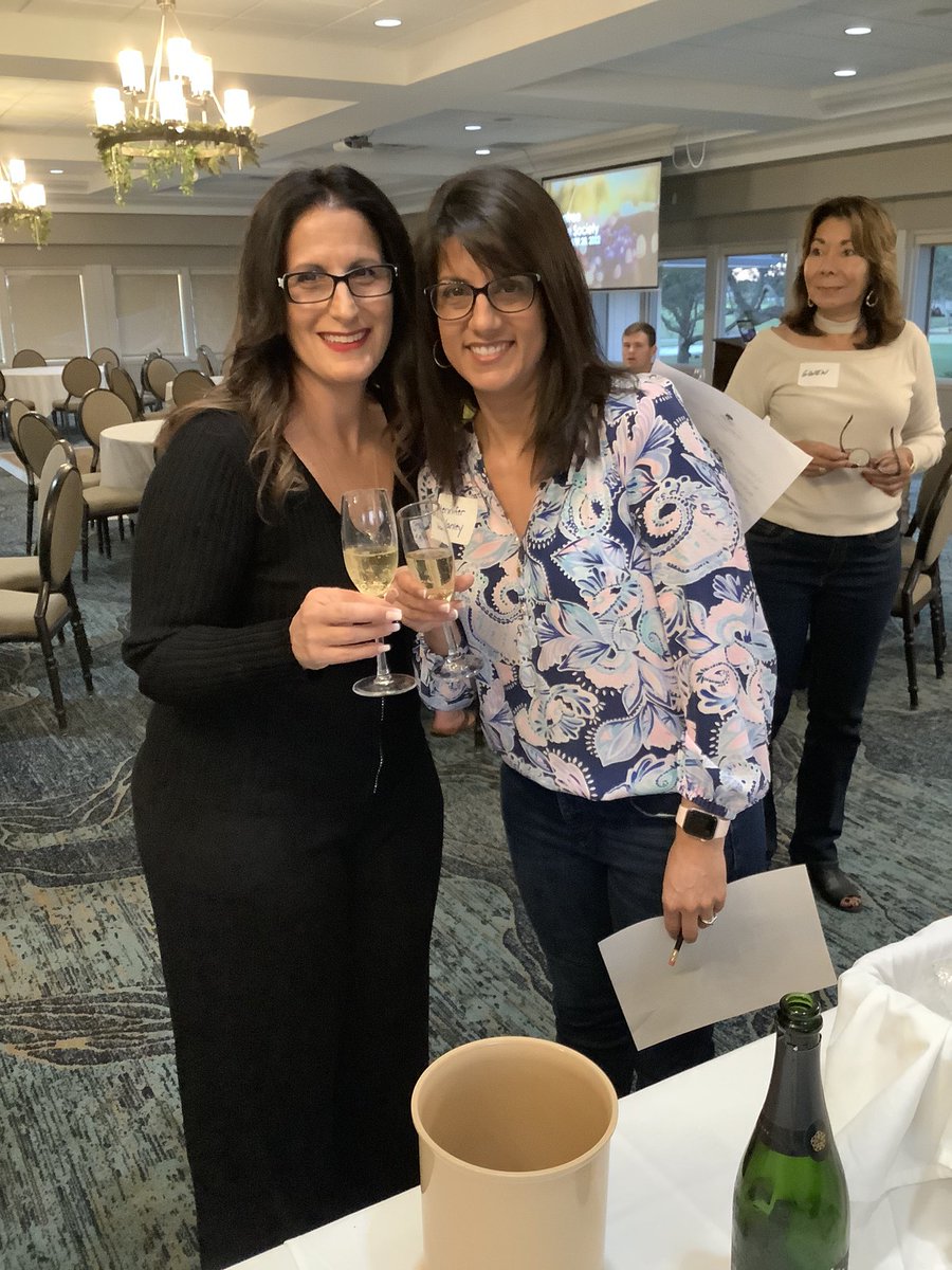 Wine Society 🍷
#suntreecc #wine #social