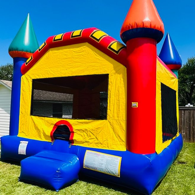 bouncing_br's tweet image. Check out our Castle Spacewalk!! Very colorful and 170 square foot of bouncing area! #spacewalk  #funjump
#bouncingoffthewallsbr