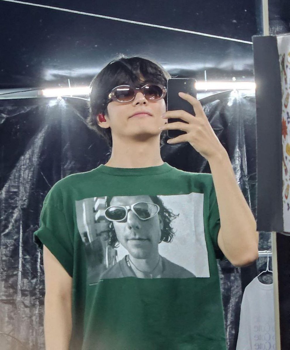 Lilmeomeo_'s tweet photo. 𝑯𝒂𝒑𝒑𝒚 𝒃𝒊𝒓𝒕𝒉𝒅𝒂𝒚 𝒌𝒊𝒎 𝑻𝒂𝒆𝒉𝒚𝒖𝒏𝒈🐻ᥫ᭡
[𝟹𝟶.𝟷𝟸]✨
𝑻𝒉𝒂𝒏𝒌 𝒚𝒐𝒖 𝒇𝒐𝒓 𝒎𝒂𝒌𝒊𝒏𝒈 𝒎𝒚 𝒍𝒊𝒇𝒆 𝒃𝒆𝒕𝒕𝒆𝒓 𝒂𝒏𝒅 𝒔𝒉𝒊𝒏𝒊𝒏𝒈♡🎂

#뷔생일ㅊㅋ #V #뷔 #초코찐빵 #태태케이크 #HappyBirthdayV #VDAY #HAPPYVDAY https://t.co/Q6zndFhX5o