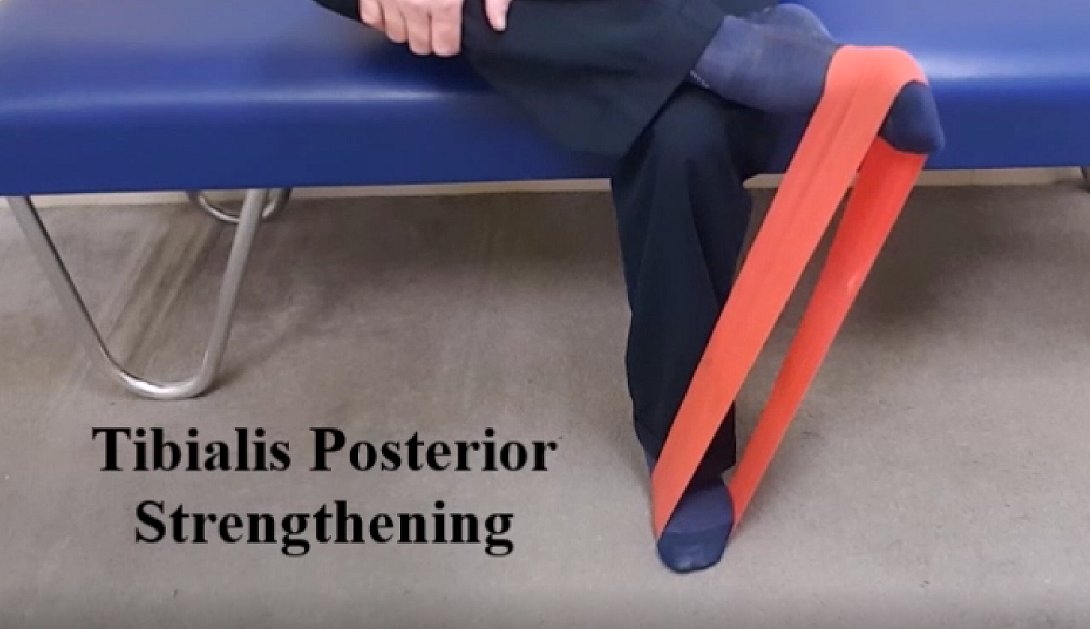 drdozellodc's tweet photo. Two Ankle Strengthening Exercises
Dr Donald Ozello DC
#chiropractor #chiropractic #sportsmedicine #anklesprain #ankleexercises #anklestrengthing #anklestrengtheningexercises #ankleinversion #ankleeversion #tibialisposterior #plantarflexion #dorsiflexion https://t.co/lZHB4kkOfM https://t.co/NtwoptupHL