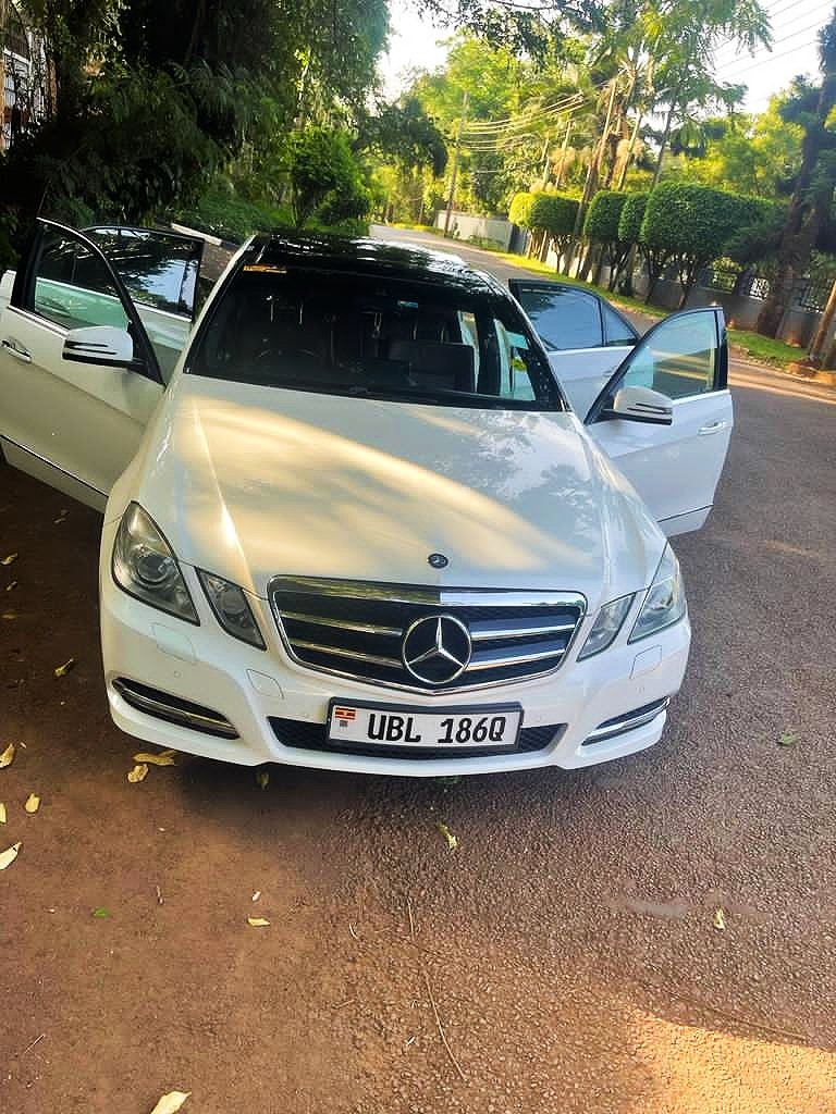 DriveNowUg's tweet photo. The #Legit_Class from Mercedes Benz that's the 2011 #E_Class with a panoramic roof.
#Ugx74m #Negotiable https://t.co/8EfkfrRIFg