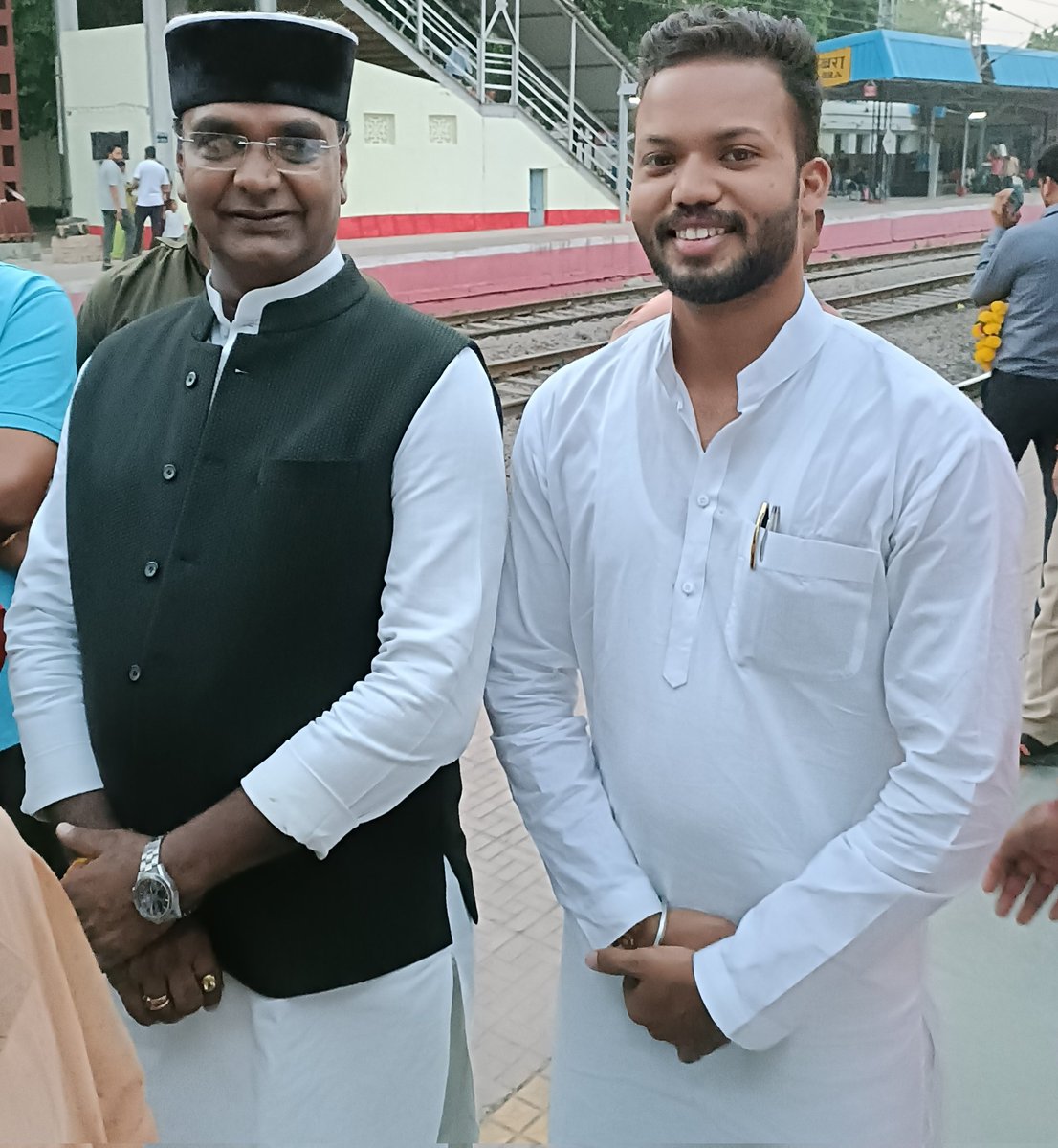 advocateRishab's tweet photo. भारतीय जनता पार्टी के लोकप्रिय नेता एवं माननीय चिकित्सा शिक्षा मंत्री श्री @VishvasSarang जी को जन्मदिन के अवसर पर हार्दिक शुभकामनाएं एवं बधाई।
🙏 https://t.co/O5AZ3q5DXp