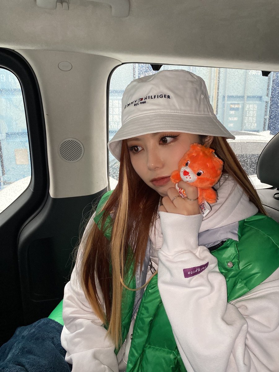 squirrehbbl's tweet photo. [221229 9:49PM] 🐿💭

- yab
- yob
- yiyab
- be careful i'm a bear-eating woman https://t.co/v8tIvDUGlb