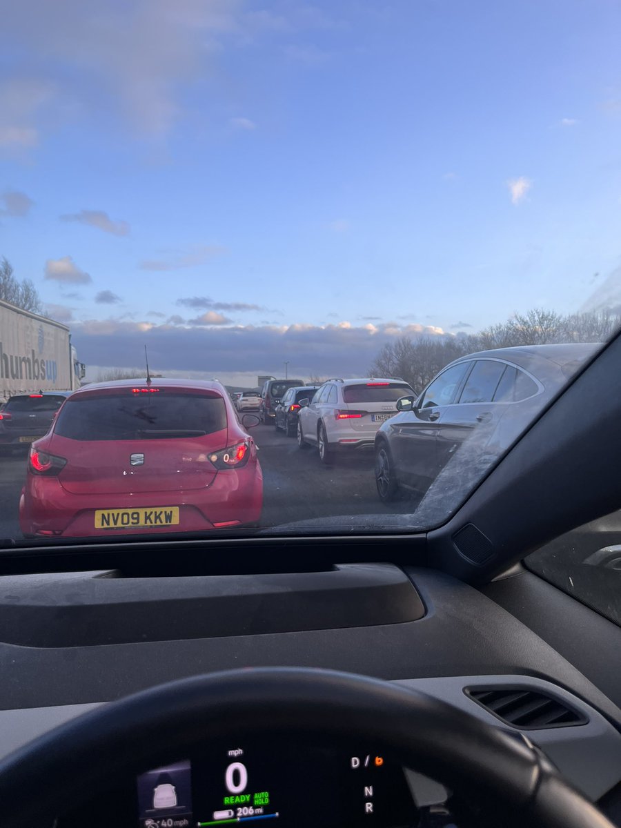 fletcher400's tweet photo. @wmtrafficnews Congestion ???! Bitch https://t.co/nHYWoRe4dR