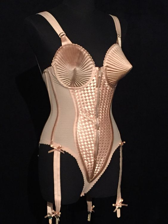 DvilCouture's tweet photo. Jean Paul Gaultier Corset https://t.co/cwXTl40HdM