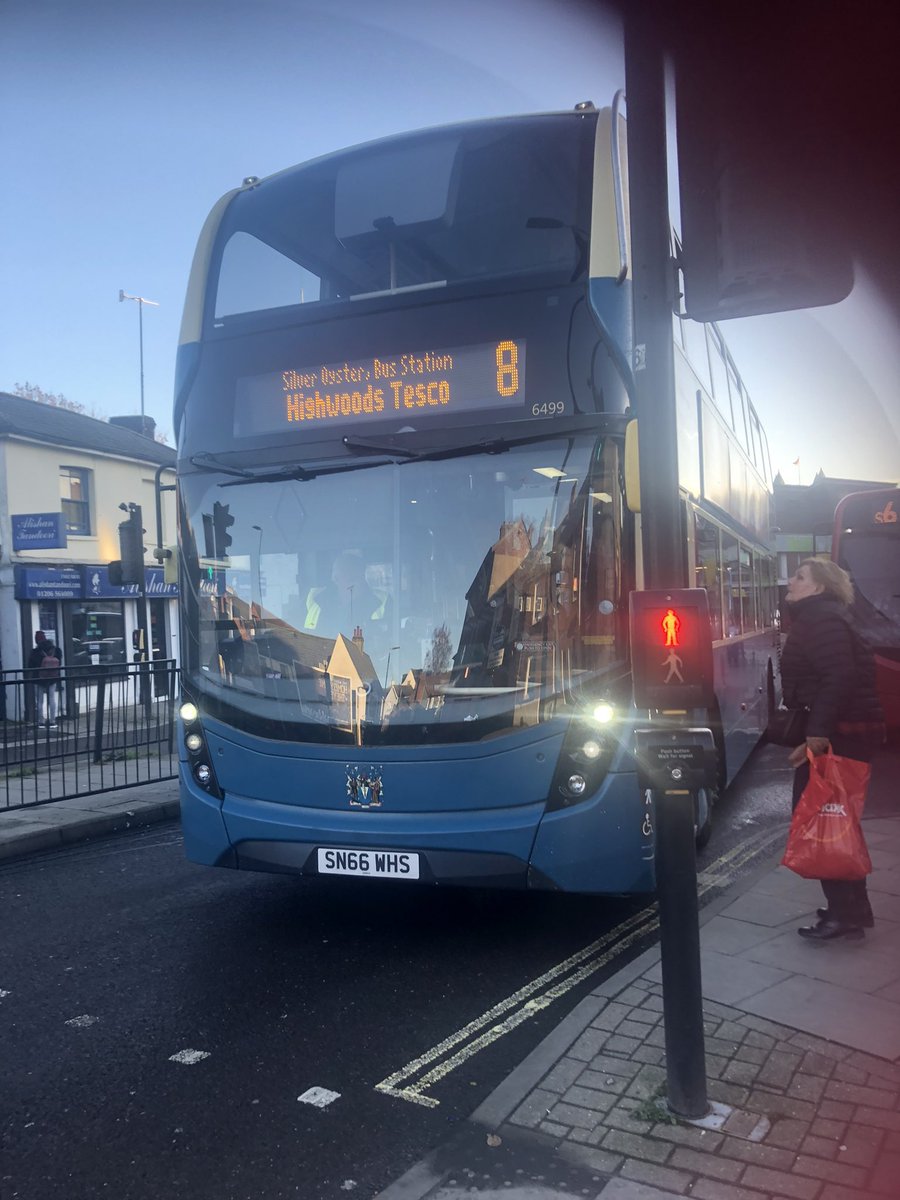 Ric45671's tweet photo. Arriva Bus in Southend on Loan to Colchester ADL Enviro 400 MMC Bus 6499 First Essex Colchester Shuttles Reds Bus Wrightbus Streetlite 47421 Ex Southampton City Reds Volvo B7TL Wrightbus Eclipse Gemini Bus 32672 and Wrightbus Streetlite 47658 Ex First Hadleigh at Colchester Today https://t.co/T4qkJXnSJ8
