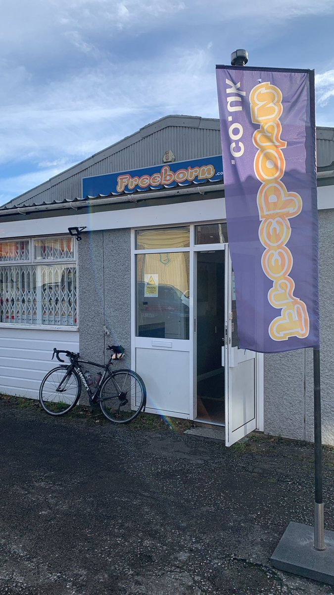 Cheers to Sam from @freebornbikes Horsham for helping me sort a mechanical and get back on the road.