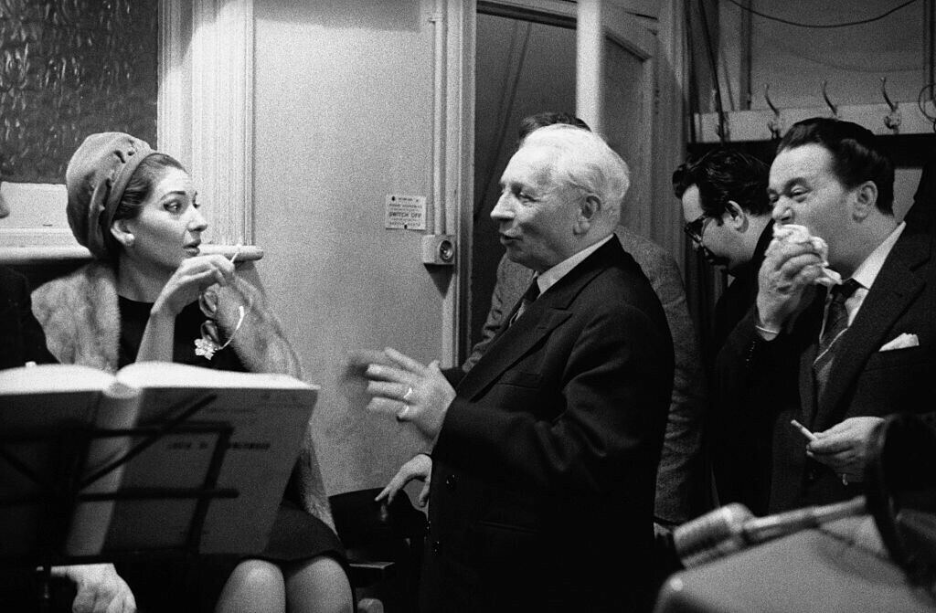 France Inter (@franceinter) on Twitter photo 🎙️ Maria Callas aurait eu 100 ans en 2023. <a href="/annasigalevitch/">Anna Sigalevitch</a> a décidé de célébrer l'immense soprano en passant #UnHiverAvecLaCallas, en (re)découvrant ses plus grands rôles. Focus ce jeudi sur Lucia di Lammermoor, de Donizetti
➡️ l.franceinter.fr/uux 🎙️ Maria Callas aurait eu 100 ans en 2023. <a href="/annasigalevitch/">Anna Sigalevitch</a> a décidé de célébrer l'immense soprano en passant #UnHiverAvecLaCallas, en (re)découvrant ses plus grands rôles. Focus ce jeudi sur Lucia di Lammermoor, de Donizetti
➡️ l.franceinter.fr/uux